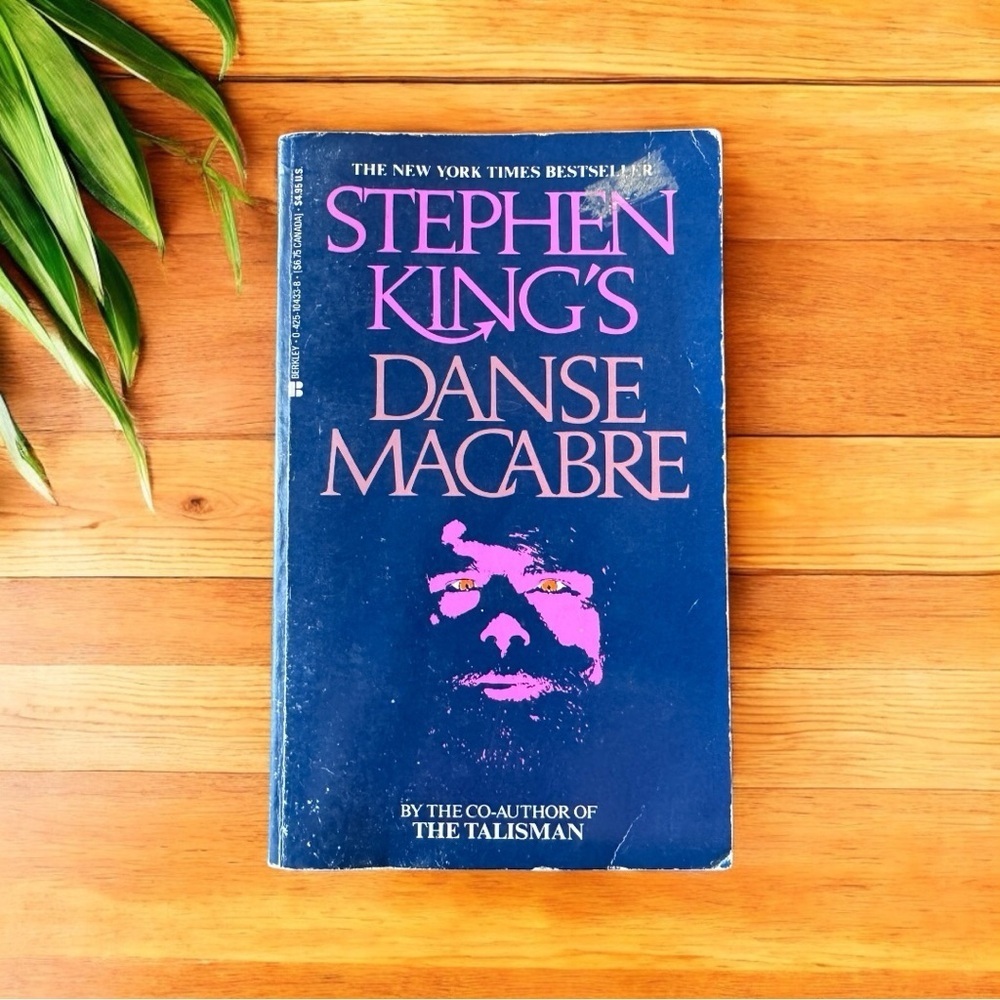 VINTAGE Stephen King’s Danse Macabre - 1987 Berkley Paperback Edition